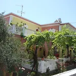 Nikolaou Thomas House