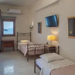 Mari Hotel & Maisonettes