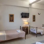 Mari Hotel & Maisonettes