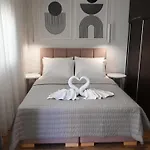 Mouson Luxury Suite With Free Private Parking