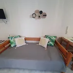 Para-Dise-Lio Studios