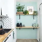 Kolonaki Athens Semi-Basement Apartment For 3 Pers
