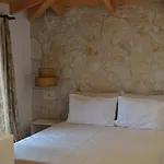 Amaryllis Luxury Suite