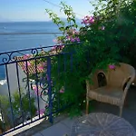 Zaros House. Two-Bedroom Traditional House With Sea Views In Kioni.