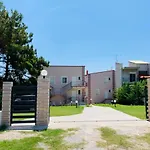 Domniki'S Sea House