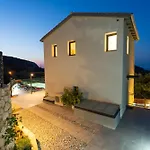 Villa Ilianthi