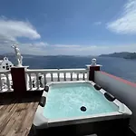 Maryloujohn Villas Oia