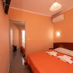 Kalias Hotel