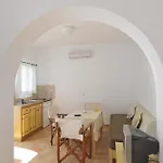 Janos Studios And Apartments
