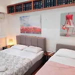 Lovely Apartment In Athens Center