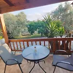 Olive Garden Loft Apartment