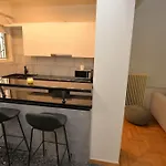 Zen Oasis Apartment