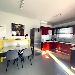 Zozefine House