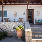 Dreamcatcher Apartments Milos