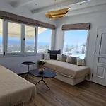 Amerisa Suites & Villa