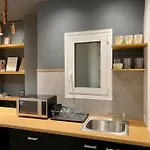 A Place 4U No10 - Garden-Level Getaway 2 Bedroom 2 Bathroom Apartment With Yard