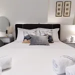 Euphoria Apartment