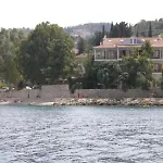 Tzeni Villa
