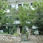 Yasemi Rooms