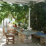 Smaragda Rooms & Studios
