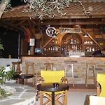 Menelaos Apartments