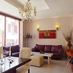 Hotel Minos