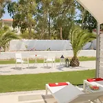 Kouros Seasight Hotel