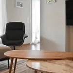 Stylish Apartment In Pagkrati