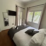 Jojo'S House