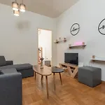 Houseloft Rotunda Getaway