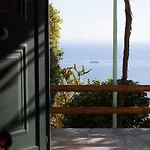 Efi'S Apartment