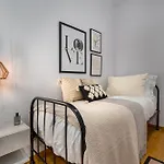 Unique Koukaki Three Bedroom Suite