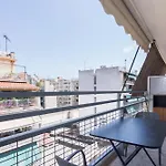 Classic 2Bd Apartment