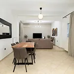 Dioni Apartments