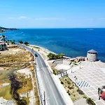 Mytilini Central Apt 5 Min Walk From Port, Shops