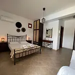 Serras Rooms