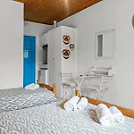 Oceanis Rooms