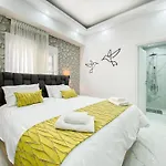 King Davids Suite Athens Finest!