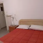 Kipseli House