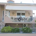 Ariadnishouse