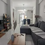 Luxury & Spacious Apartment In Athens
