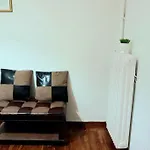 Quite & Cozy Apartment In Athens Near Metro