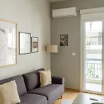 Modern Pangrati Flat!