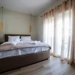 Coloris Aureus Room