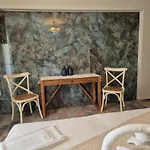 Vrachos Beach Hotel