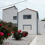 Νεόκτιστη Βίλα, Χώρα Πυθαγορείου