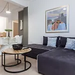 Exarhia Silver Moon With Acropolis View