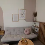 Kalliston - Cosy Urban Family Lodging