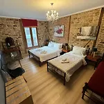 Ionia Rooms