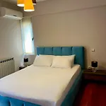 Brand New Brilliant Apartment At Athenian Riviera